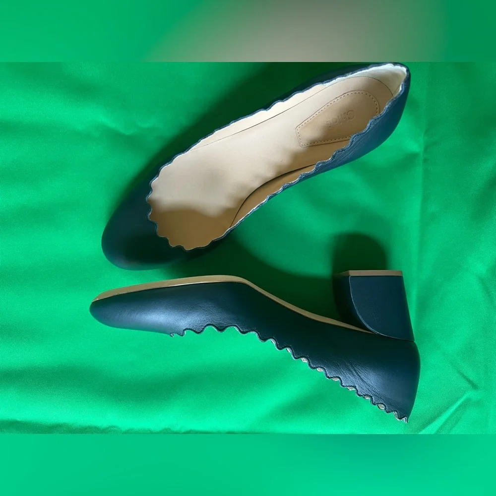 Chloe Pumps with Scalloped Edge 100% Leather Navy Size 7 - Picture 6 of 15